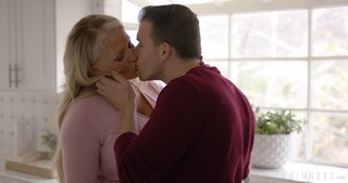 Enjoy Blowjob from MILF Alura Jenson - porn videos on ONE-PORN.COM
