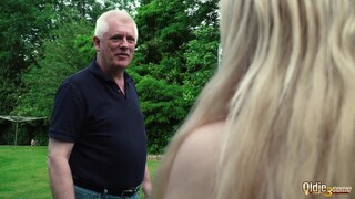 Užijte si Bryn and Boris's Old and Young Encounter - porno videa na ONE-PORN.COM