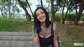 Nikmati Gagging on Jordi's Cock with Adel - video porno di ONE-PORN.COM