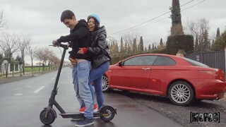 Nikmati Jordi Dominates Megan on Scooter - Hardcore Blowjob & Fuck - video porno di ONE-PORN.COM