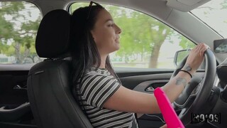 Genießen Sie Gianna Ivy Rides The Driver in Reverse - Pornovideos auf ONE-PORN.COM