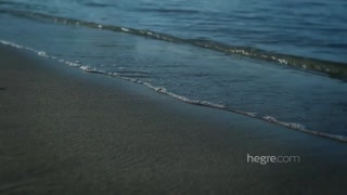 Julia's Beach Day: Big Ass, Medium Tits, and Sexy Moves 즐기기 - ONE-PORN.COM의 포르노 비디오