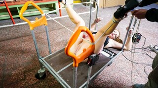Bucurați-vă de Teen pussy stretched by big fucking machine - videoclipuri porno pe ONE-PORN.COM