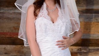 Njut av Blowjob In The Wedding Dress - porrvideor på ONE-PORN.COM