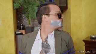 Genießen Sie Threesome Titty Fuck with a Facial Finish - Pornovideos auf ONE-PORN.COM