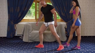 Disfruta de Shaved & Sporty Anna Rose Sucks Cock Like a Pro - videos porno en ONE-PORN.COM