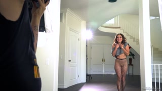 Genießen Sie BTS Porn: Sara Luvv & Michael Vegas Talk Wild Ex - Pornovideos auf ONE-PORN.COM