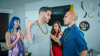Genießen Sie FFM Step Fantasy: Brunettes Vina Sky & Jewelz Blu on NYE - Pornovideos auf ONE-PORN.COM