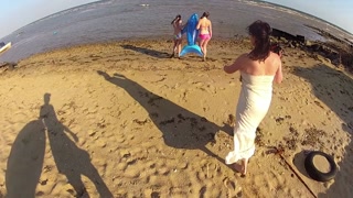 Aproveite Millie & Rylee’s Raw BTS - Dolphin Go Pro - vídeos pornô no ONE-PORN.COM