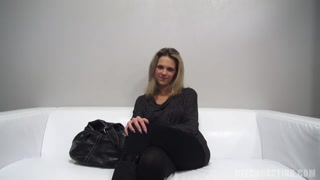 Насолоджуйтесь Sandra's Blonde Charm in Casting Session - порно відео на ONE-PORN.COM