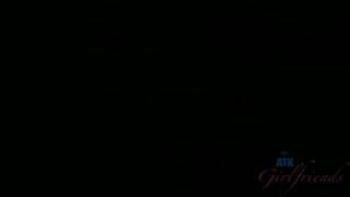 Ciesz się Amateur Ember Stone squirts while taking a deep creampie - filmy porno na ONE-PORN.COM