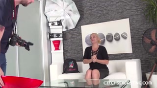 Geniet van Casting Blowjob Leads To Hardcore Fucking - pornovideo's op ONE-PORN.COM