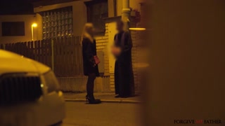 Nikmati Blonde Cheater Shares Handjob Confession - video porno di ONE-PORN.COM