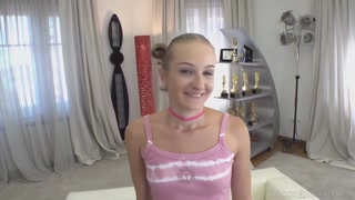 Goditi Blonde Teen Lylyta Yung’s Casting - POV & Rimming - video porno su ONE-PORN.COM