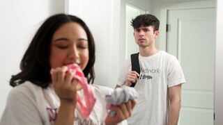 Ciesz się I'll Show You Mine: Big Cock Deepthroat from Brunette in Sheer Panties - filmy porno na ONE-PORN.COM