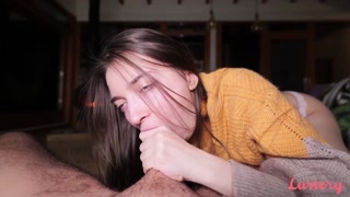Užijte si Living Room Fireside BJ with Russian Vika - porno videa na ONE-PORN.COM