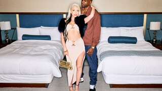 Sexy Tattooed Blonde Gets Deep Interracial BBC 즐기기 - ONE-PORN.COM의 포르노 비디오