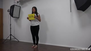Goditi Michala: Gorgeous Asian-European Brunette in Action - video porno su ONE-PORN.COM