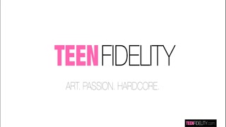 Disfruta de Teen Slut Daydream Daisy Loves Ryan’s Hardcore Pound Like a Dream - videos porno en ONE-PORN.COM