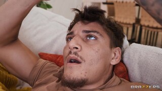 Genießen Sie Elly's Sneaky Sex in the Living Room - Pornovideos auf ONE-PORN.COM
