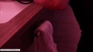 Насолоджуйтесь Lingerie-Clad Charli Phoenix Gets Down and Dirty - порно відео на ONE-PORN.COM
