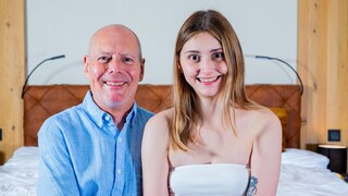 Nikmati Funky Town Gives Richard Rogers a Massage - video porno di ONE-PORN.COM