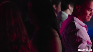 Goditi Doggy Style with a G String - video porno su ONE-PORN.COM