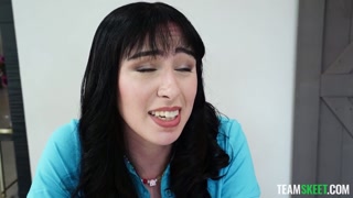 Disfruta de Gagging on Dick: Mariana's First Time - videos porno en ONE-PORN.COM