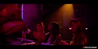 Goditi Cum Swapping with Nicole Doshi & Friends - video porno su ONE-PORN.COM