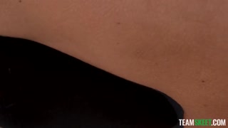 Nikmati Latina Lover: Alexa Chains Gives a Show - video porno di ONE-PORN.COM