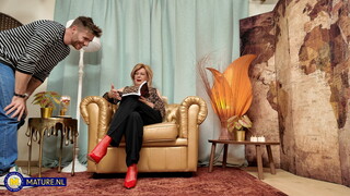 Enjoy Dutch Mom Cindy Learns to Suck Dick from Young Neighbor - porn videos on ONE-PORN.COM