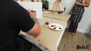 Geniet van Painting Class Blowjob with Munro Blaxxx - pornovideo's op ONE-PORN.COM