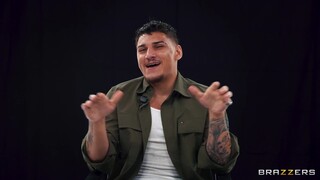 Bucurați-vă de Footjob, Handjob, and a Blowjob - videoclipuri porno pe ONE-PORN.COM