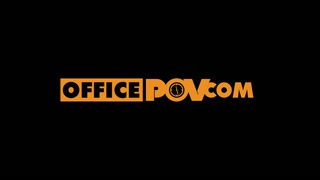 Nikmati Luna Corazon's Sultry Office Encounter - video porno di ONE-PORN.COM