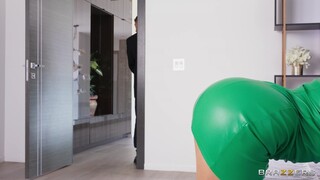 Bucurați-vă de  Wives with Tattoos Get Naughty - videoclipuri porno pe ONE-PORN.COM