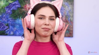 Nikmati First Time Porn for a 19yo Girl - video porno di ONE-PORN.COM
