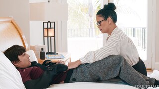 Goditi Asian Teacher's Kissing - video porno su ONE-PORN.COM
