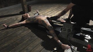Geniet van The Pope's Skinny Slavegirl: Krysta Kaos - pornovideo's op ONE-PORN.COM