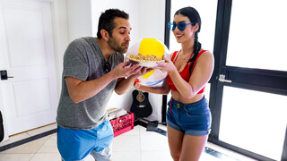 Ciesz się Donnie Rock Pounds Queenie Sateen’s Perfect Curves - filmy porno na ONE-PORN.COM
