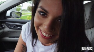 Genießen Sie Latina Girl with Small Tits Gets a Helping Hand - Pornovideos auf ONE-PORN.COM