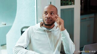 Blonde Bad Assistant Sucks and Gets Fucked をお楽しみください - ONE-PORN.COM のポルノビデオ