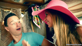 Ciesz się Kinuski’s Wild Blowjob Leads to Rough Creampie - filmy porno na ONE-PORN.COM