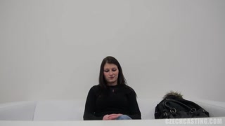 Goditi Czech Beauty Anna - Brunette Tease - video porno su ONE-PORN.COM